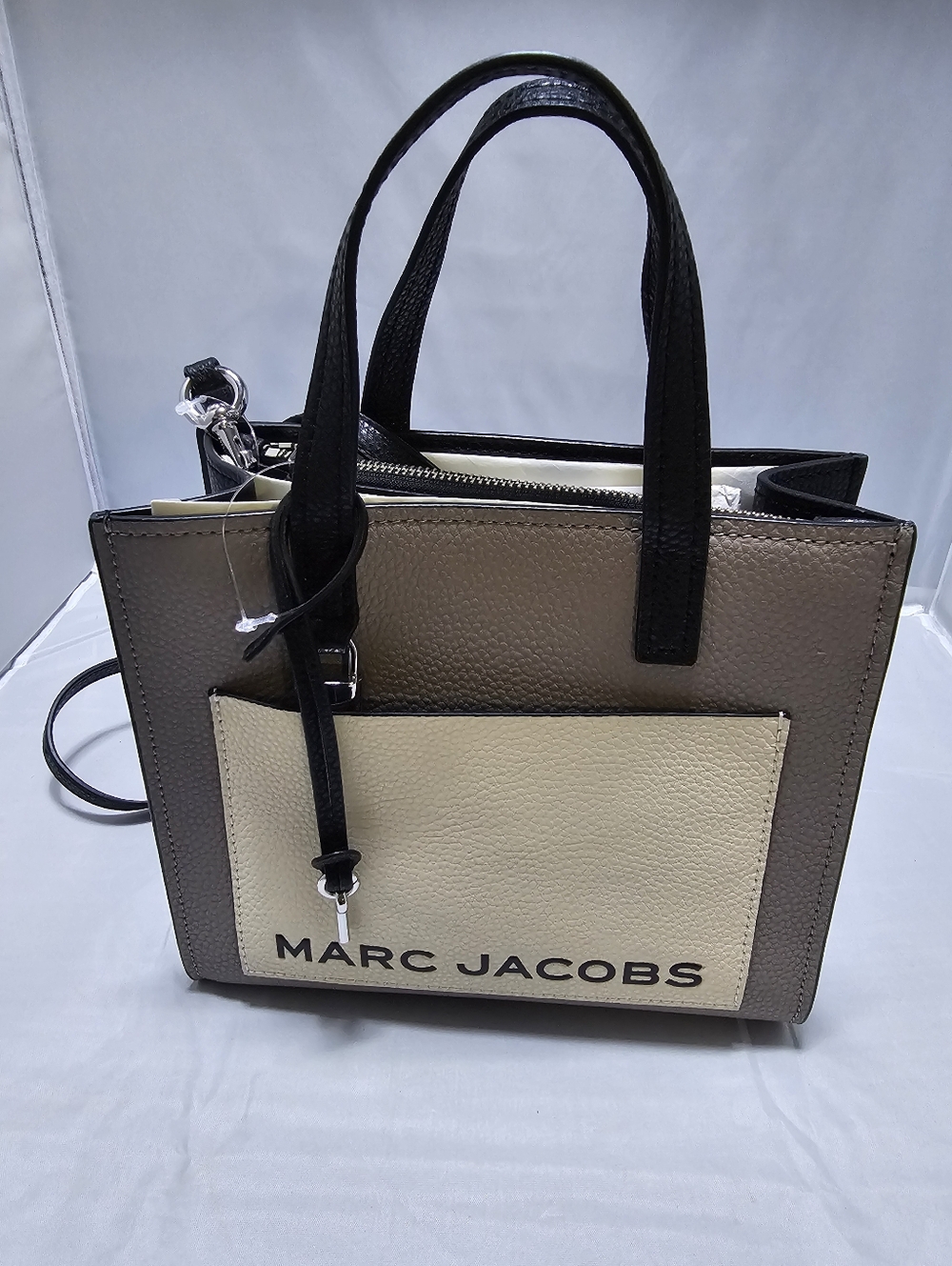 Marc Jacobs Two-Tone Taupe, Cream & Black Leather Tote